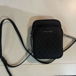 Michael Kors Jet Set Travel Crossbody